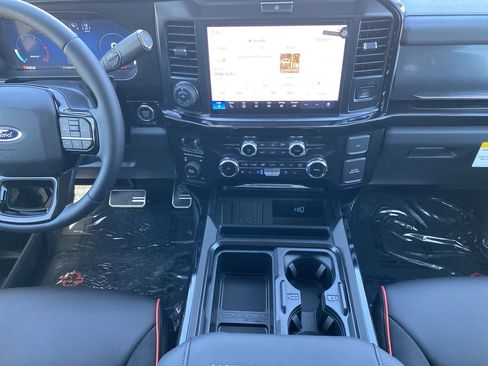 New 2026 Ford F250 Lariat w/ Black Appearance Package AWD/4WD image 14