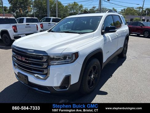 Used 2023 GMC Acadia AT4 image 3