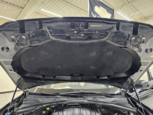 Used 2017 Jaguar F-PACE Premium image 44