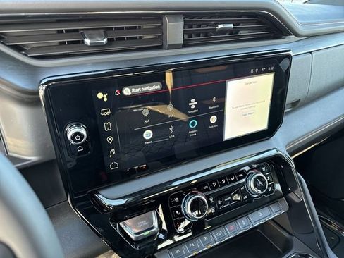 Used 2024 GMC Sierra 1500 AT4 w/ Technology Package AWD/4WD image 22