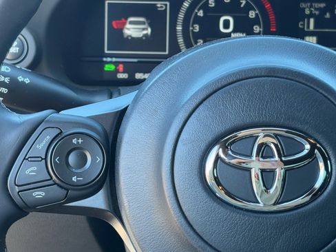 Used 2025 Toyota GR86 Premium w/ Performance Package image 19