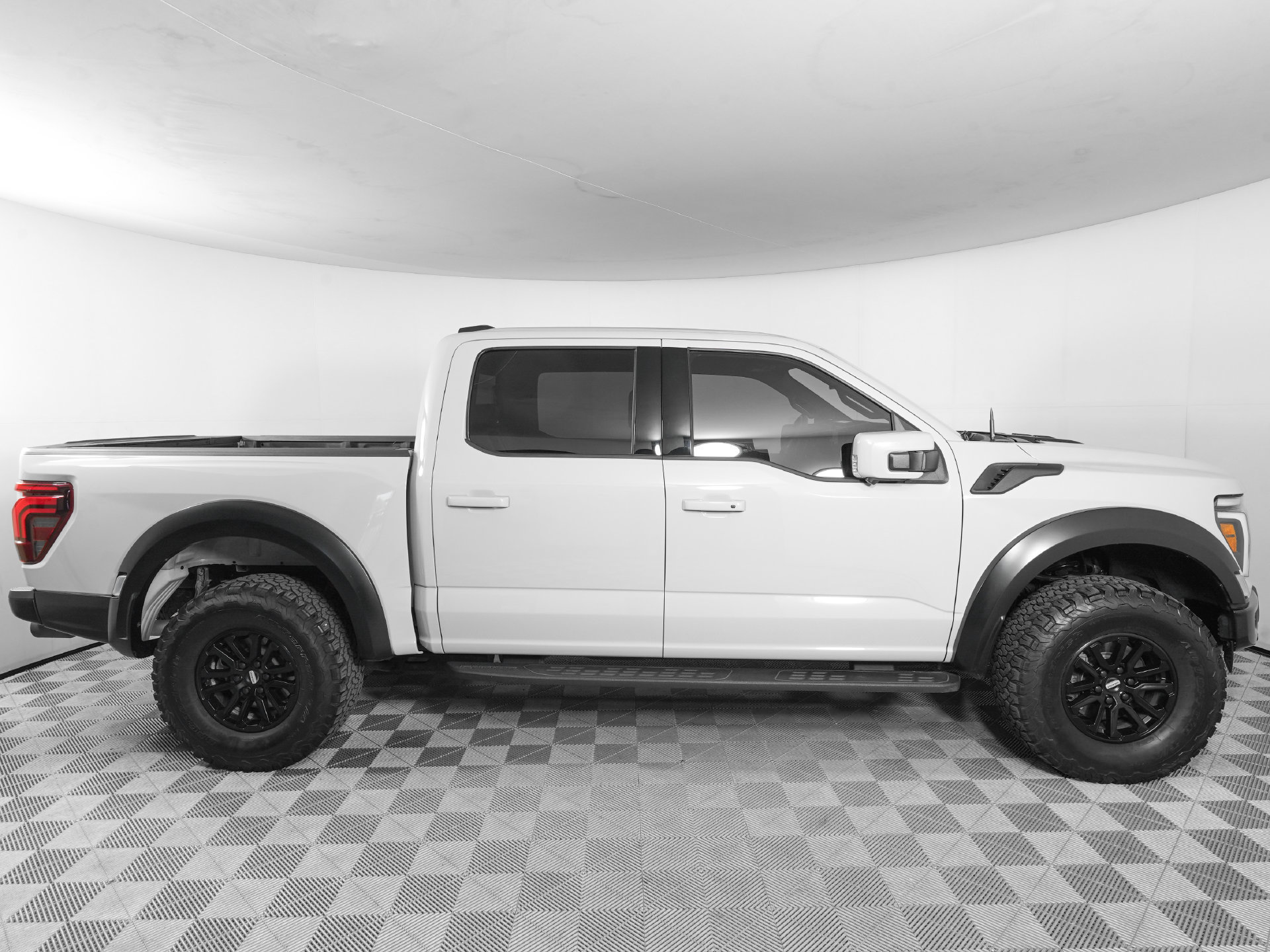 Used 2024 Ford F150 Raptor AWD/4WD image 4