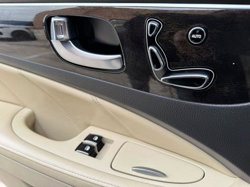 Used 2016 Hyundai Equus Signature image 49