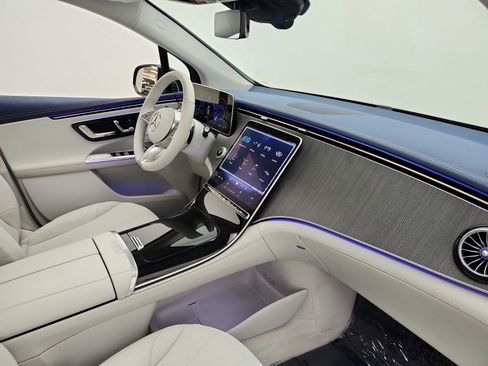 Certified 2026 Mercedes-Benz EQE 320 4MATIC SUV image 21