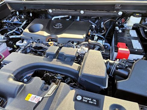 Used 2024 Toyota RAV4 XLE Premium image 20