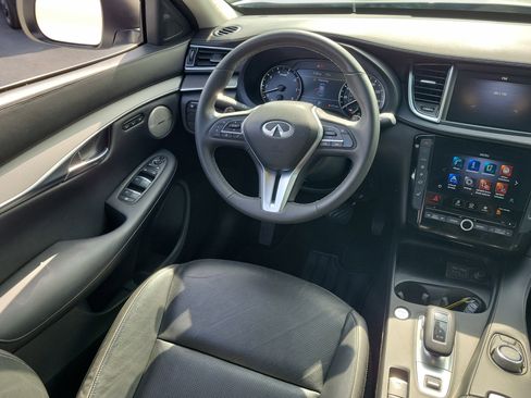 Used 2023 INFINITI QX50 Luxe image 17