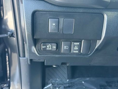Used 2021 Toyota Tacoma TRD Off-Road w/ Technology Package AWD/4WD image 19