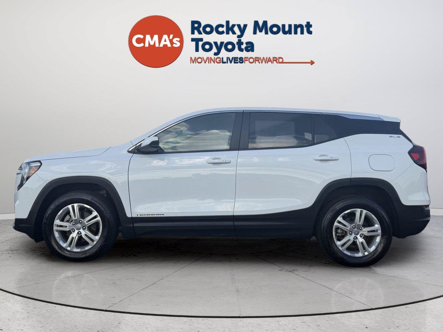 Used 2024 GMC Terrain SLE AWD/4WD image 8