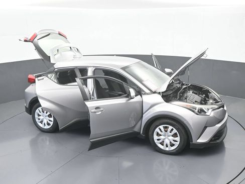 Used 2019 Toyota C-HR LE FWD image 63