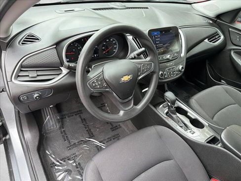 Used 2024 Chevrolet Malibu LT FWD image 13