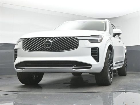 New 2026 Volvo XC90 B6 Ultra image 39