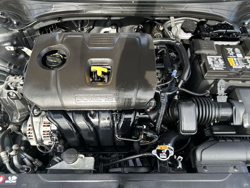 Certified 2024 Kia Forte LXS image 18