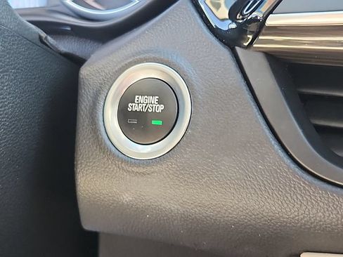 Certified 2020 Buick Envision Essence FWD image 24