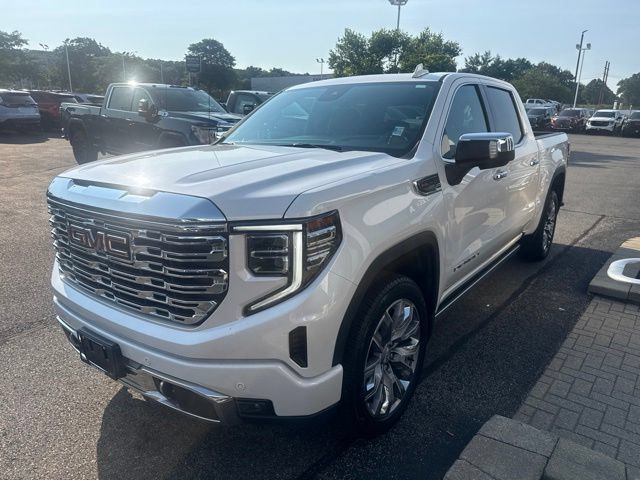 Used 2024 GMC Sierra 1500 Denali w/ Denali Reserve Package AWD/4WD image 3
