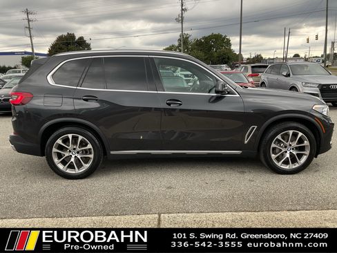 Used 2019 BMW X5 xDrive40i w/ Executive Package image 12