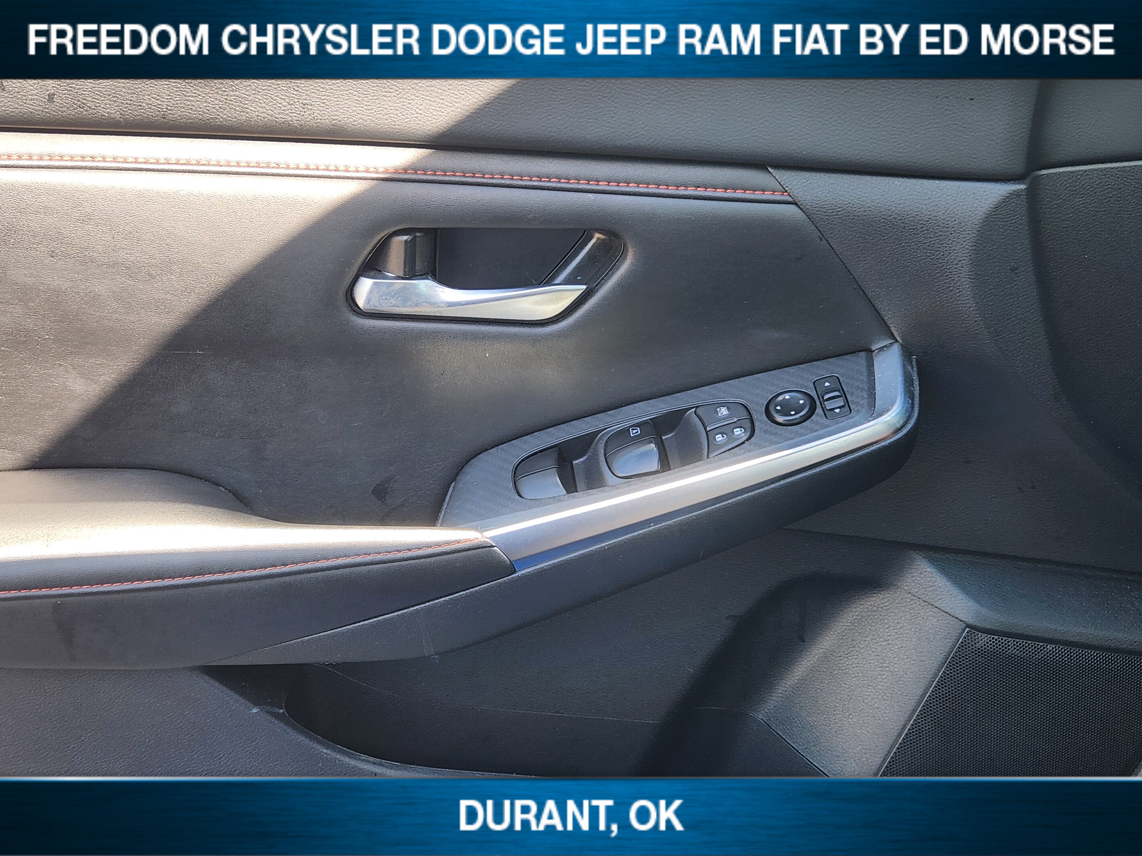 Used 2025 Nissan Sentra SR FWD image 16