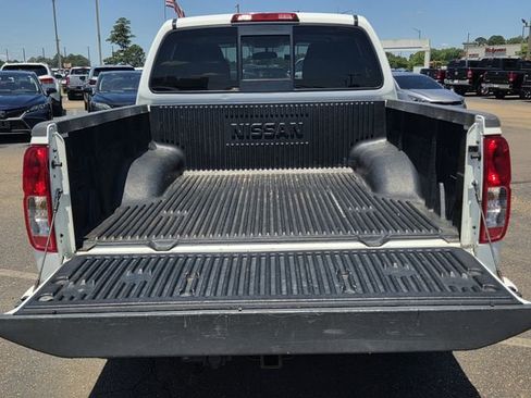 Used 2018 Nissan Frontier SV RWD image 23