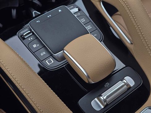 New 2026 Mercedes-Benz GLS 580 4MATIC image 36