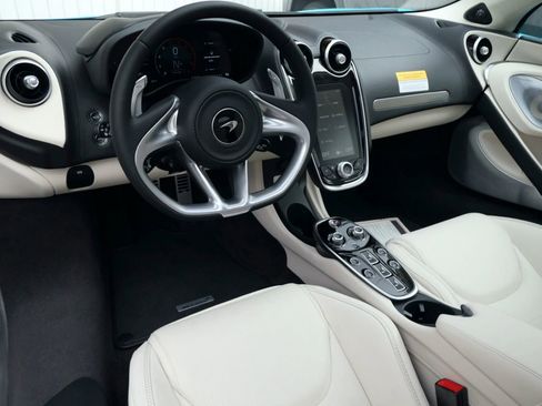 Used 2023 McLaren GT image 8