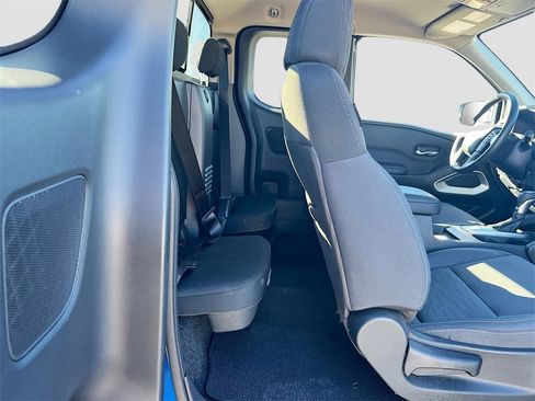 Used 2024 Nissan Frontier SV w/ SV Convenience Package image 26