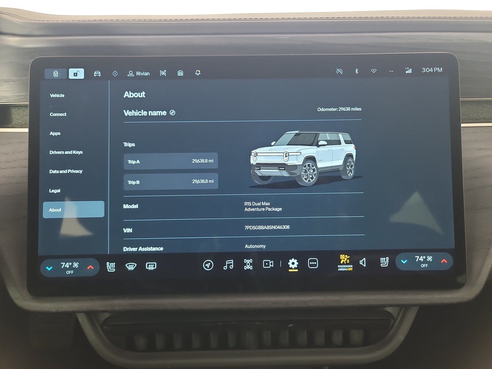 Used 2025 Rivian R1S Adventure Dual AWD/4WD image 29