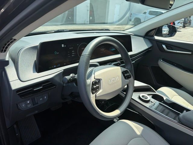 Used 2022 Kia EV6 Wind w/ Wind Technology Package AWD/4WD image 16