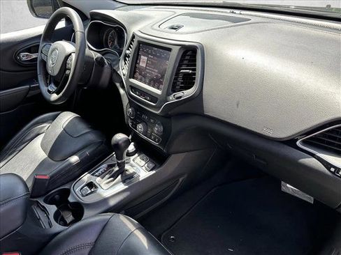 Used 2023 Jeep Cherokee Altitude Lux image 29