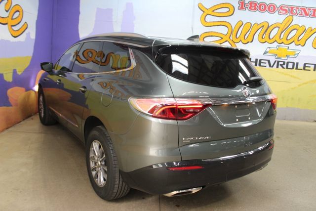 Used 2023 Buick Enclave Essence AWD/4WD image 5