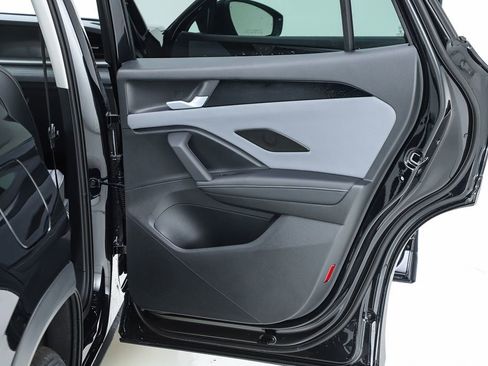 New 2026 Volkswagen Tiguan SE image 31