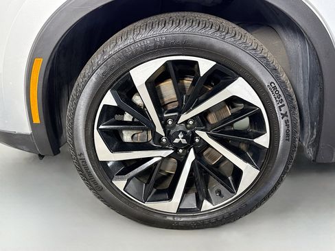 Used 2022 Mitsubishi Outlander ES image 38