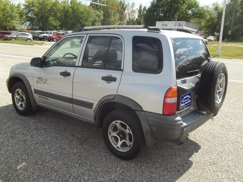 Used 2001 Chevrolet Tracker ZR2 image 5