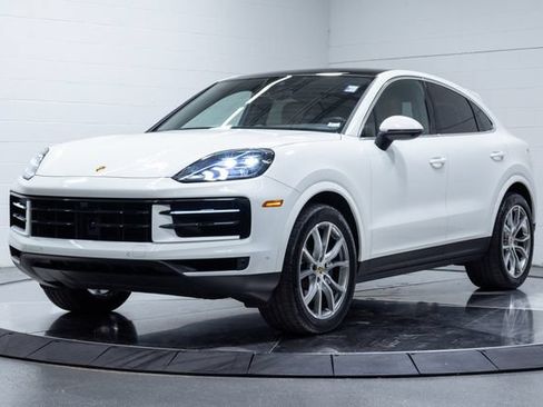 Used 2024 Porsche Cayenne Coupe AWD/4WD image 6