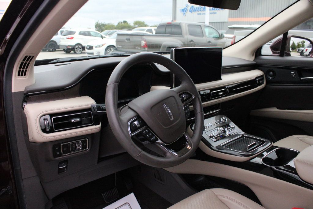 Used 2023 Lincoln Nautilus Reserve w/ Equipment Group 201A AWD/4WD image 2