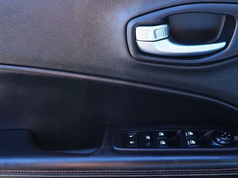 Used 2018 Jeep Compass Latitude w/ Popular Equipment Group image 40