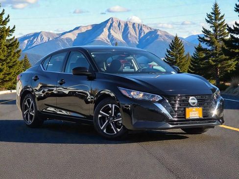 Used 2024 Nissan Sentra SV image 2