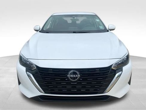 Used 2024 Nissan Sentra SV w/ Trunk Package FWD image 2