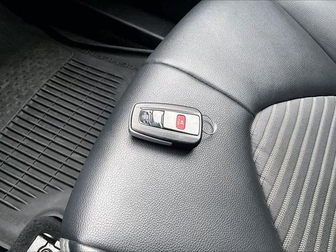 Used 2022 Toyota Highlander XSE image 15