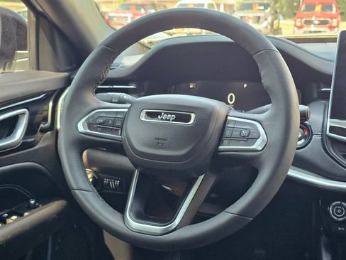 Used 2023 Jeep Compass High Altitude AWD/4WD image 37
