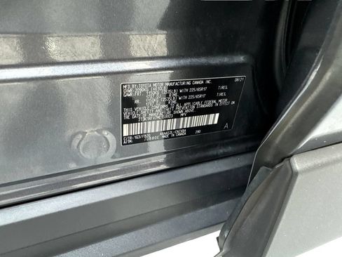 Used 2021 Toyota RAV4 LE FWD image 87
