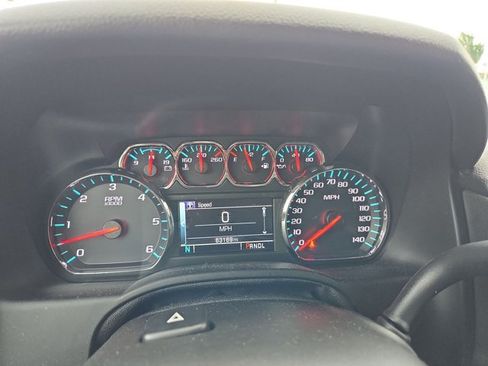 Used 2020 Chevrolet Tahoe LT w/ Luxury Package RWD image 10