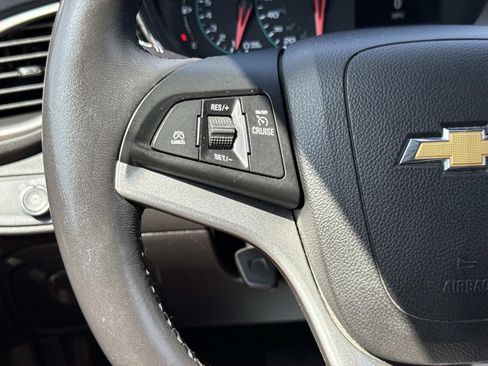 Used 2021 Chevrolet Trax LT w/ LT Convenience Package AWD/4WD image 15