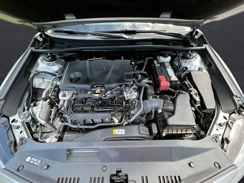 Used 2021 Toyota Camry SE w/ Convenience Package FWD image 32