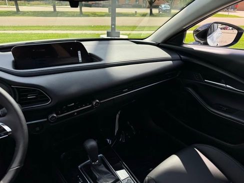 New 2025 MAZDA CX-30 AWD 2.5 S w/ Select Sport Pkg image 15