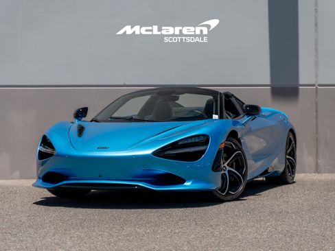 Used 2024 McLaren 750S Spider RWD image 2