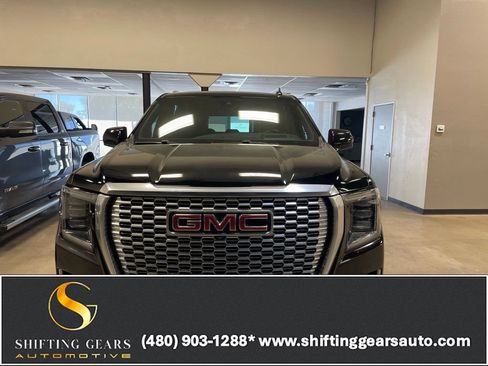 Used 2021 GMC Yukon XL Denali w/ Denali Premium Package AWD/4WD image 1