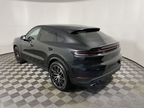 New 2025 Porsche Cayenne Coupe image 3