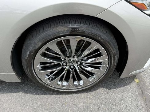 Used 2023 Lexus LS 500 AWD w/ Interior Upgrade Package image 7
