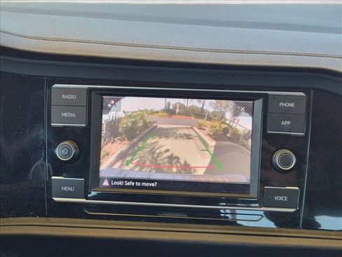 Used 2023 Volkswagen Jetta SE w/ Panoramic Sunroof Package FWD image 13