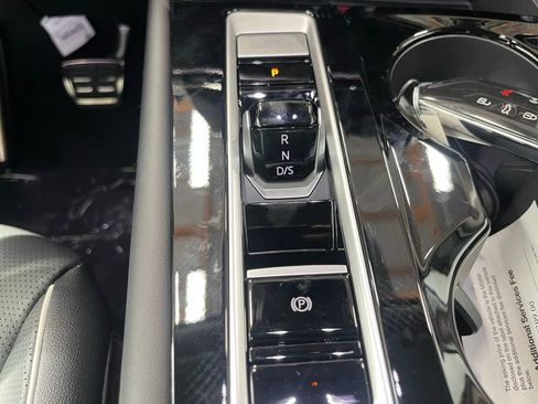 New 2026 Volkswagen Atlas SEL Premium R-Line image 15