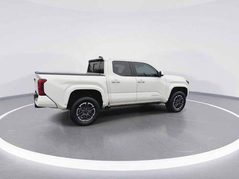 Certified 2025 Toyota Tacoma SR5 image 8